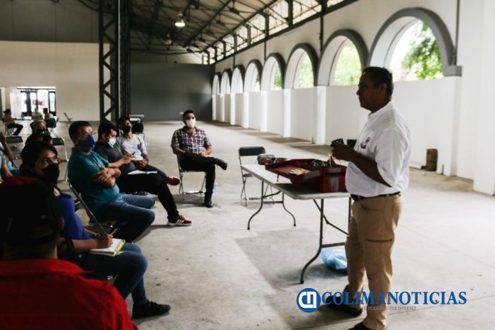 Ayuntamiento de Colima y CMIC capacitan a ciudadanos con taller de electricidad gratuito