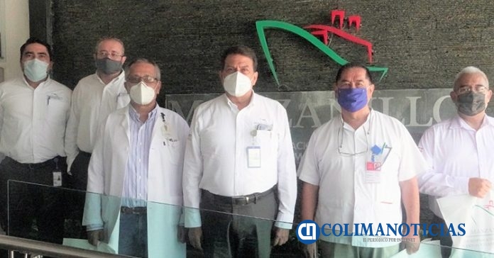 Dona API Manzanillo 800 kits sanitarios a instituciones de salud