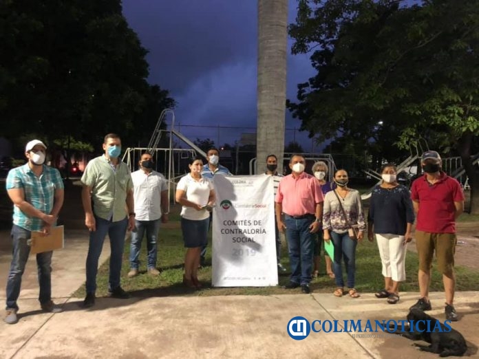 Felipe Cruz con colonos