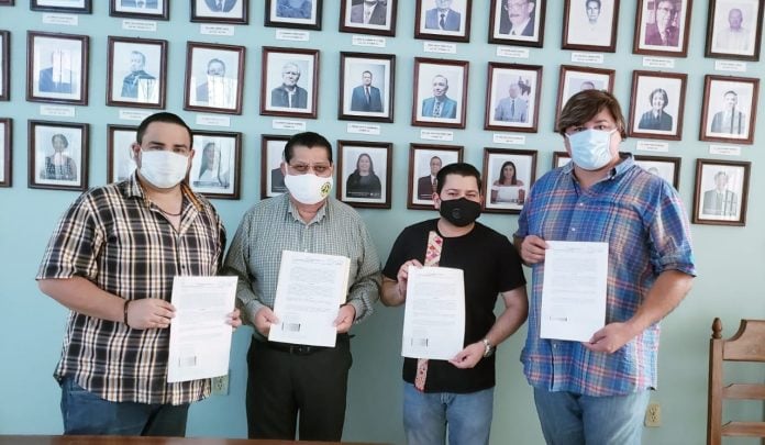 Organizaciones de la Diversidad Sexual presentan queja en CDHEC contra la alcaldesa de Manzanillo
