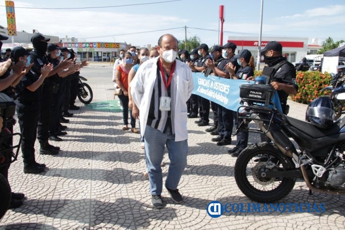Policías estatales reconocen al personal de salud del Estado