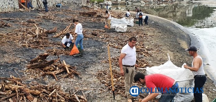 Retiran 40 toneladas de basura en playas de Manzanillo, tras el paso de Hernán2