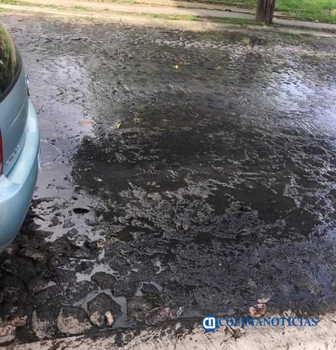 aguas negras en la villa de alvarez