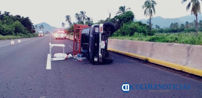 camioneta vuelca