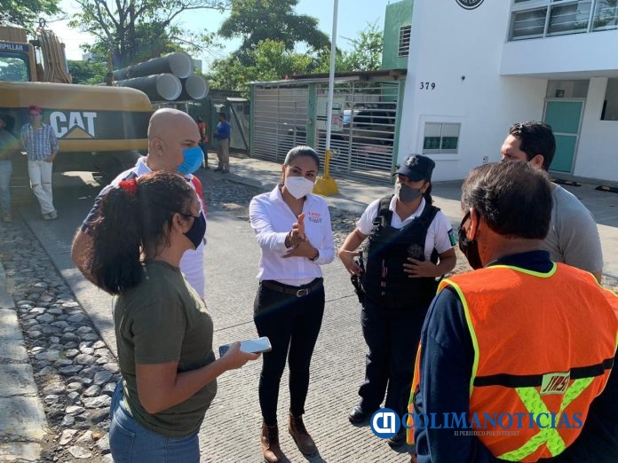 Karina Heredia en obras