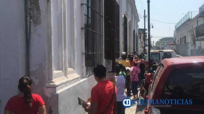 Se abarrota el Monte de Piedad Colima6