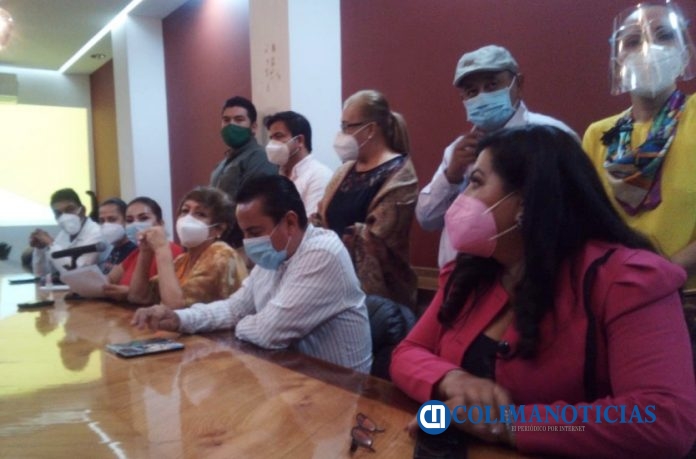 diputados en rueda de prensa