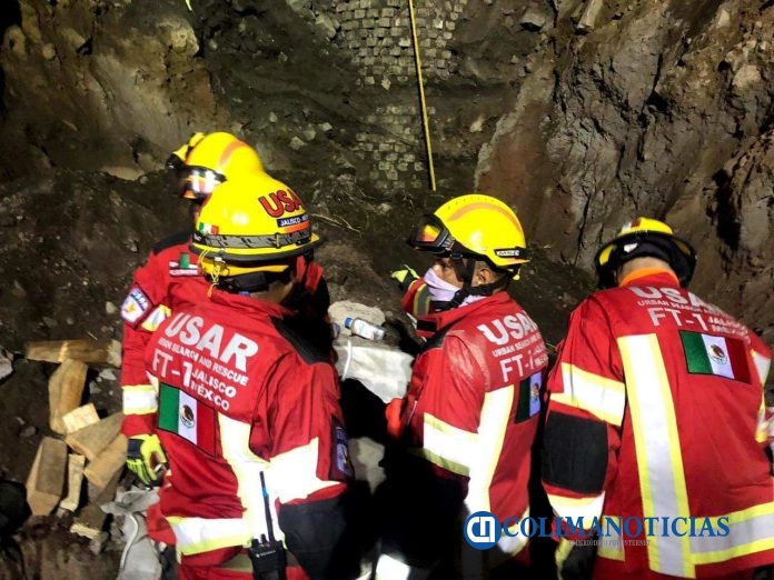 rescatar al hombre semienterrado en la noria de Montitlán