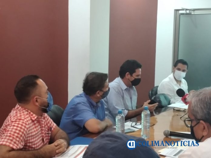 Desfilan alcaldes y sus representantes en el congreso para defender Leyes de Ingresos2