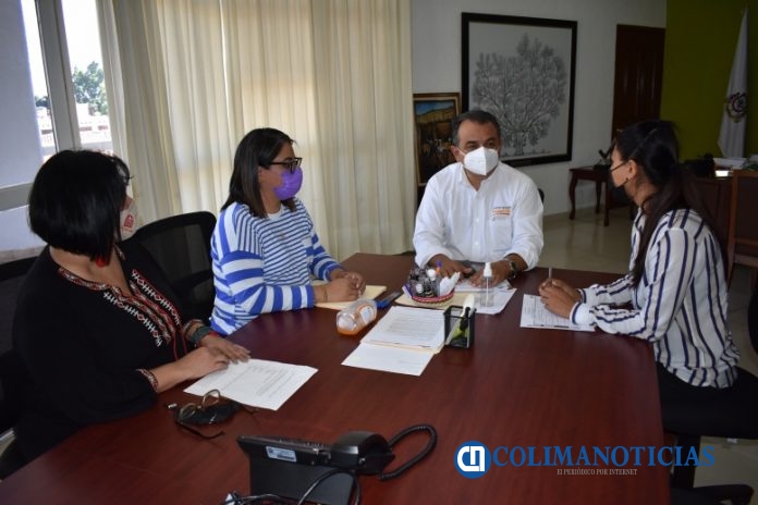 Felipe Cruz firma convenio con ICM para instalar Centro de Desarrollo para las Mujeres