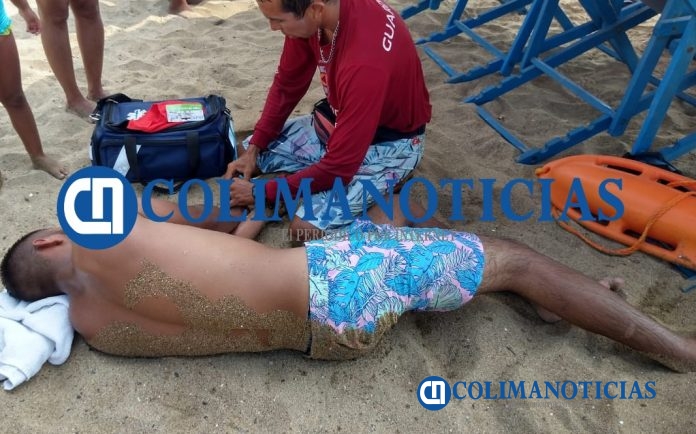 Rescatan a masculino del mar en la zona del hotel playa de oro