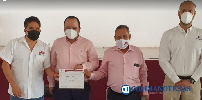 Infocol entrega a STSGE constancia que lo acredita como Sindicato transparente