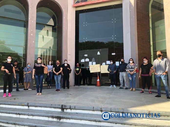 Protestan trabajadores del STJE
