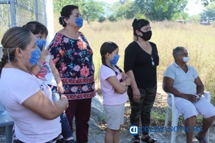 mujeres con cubrebocas