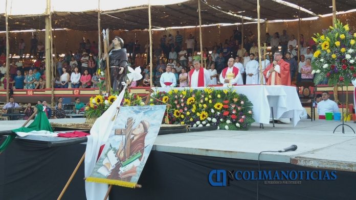 Se-realiza-la-Tradicional-Misa-en-La-Petatera