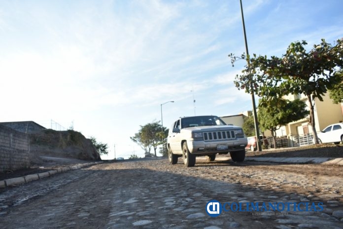 avenida en la villa