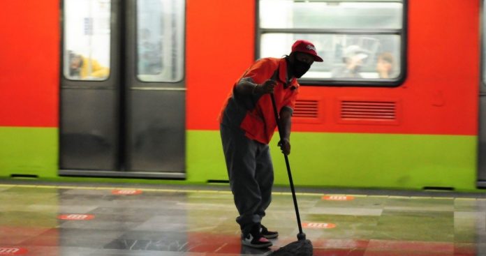 trabajador-metro