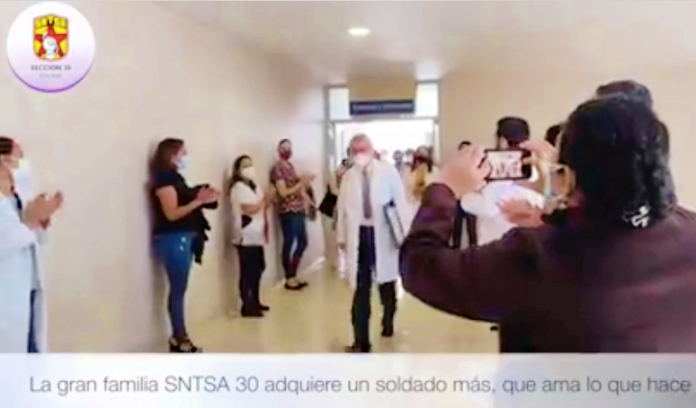 Dr Valtierra entre aplausos
