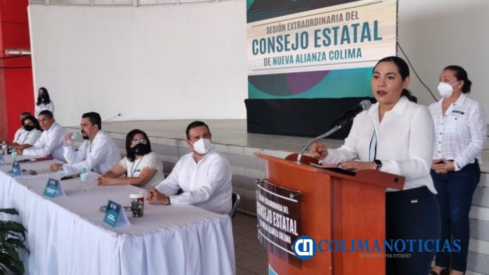 Entrega el PANAL constancia a Indira como su candidata a la gubernatura