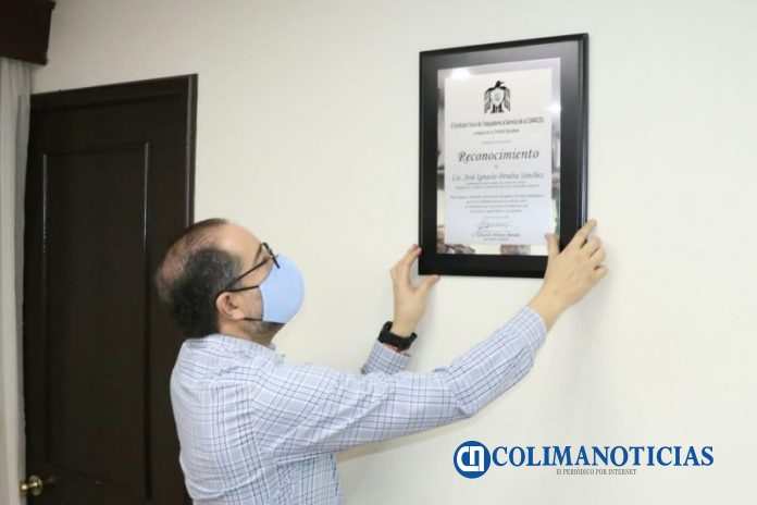 Recibe Gobernador reconocimiento por parte del sindicato de Ciapacov