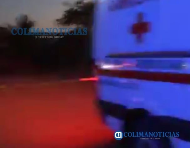 ambulancia Cruz Roja noche