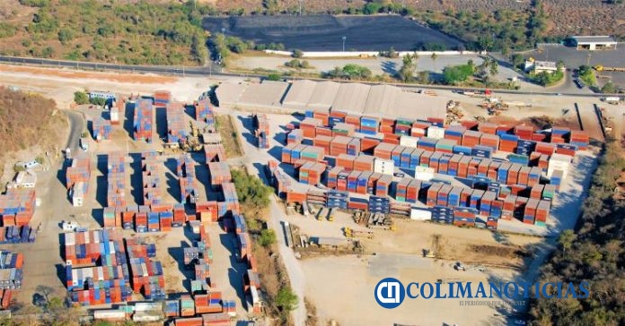 contenedores en Manzanillo