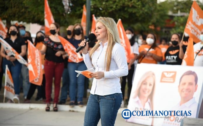 Paty Alcaraz Coquimatlán 1