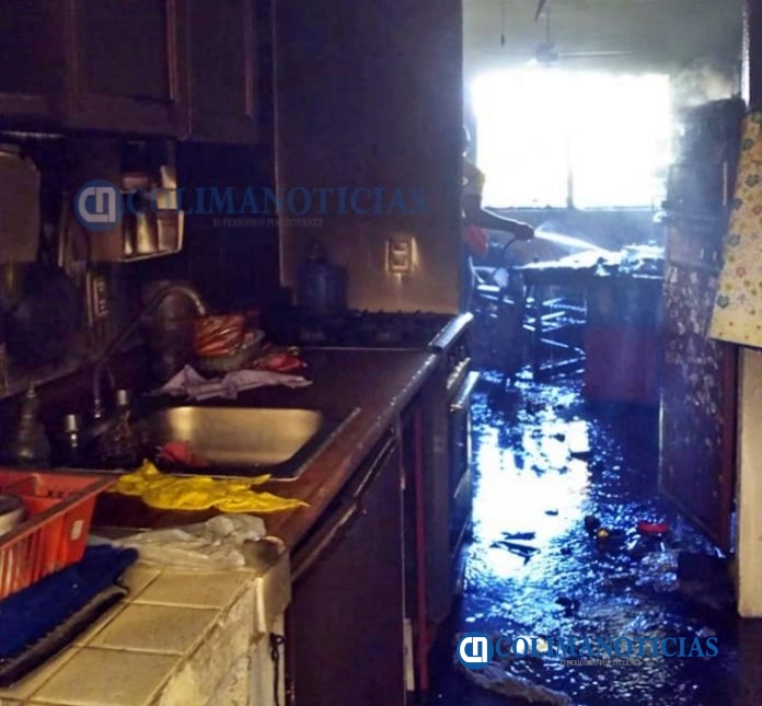Consume incendio una vivienda en la colonia Manuel M. Dieguez de la Villa
