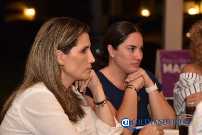 Margarita Moreno y mujeres