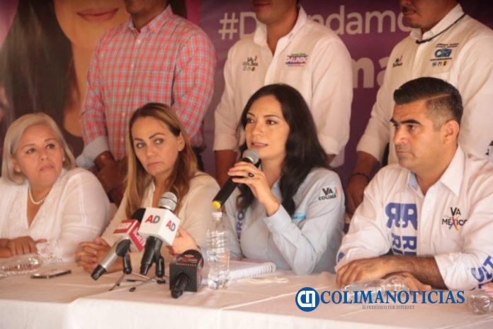 Mely Rueda de Prensa (3)