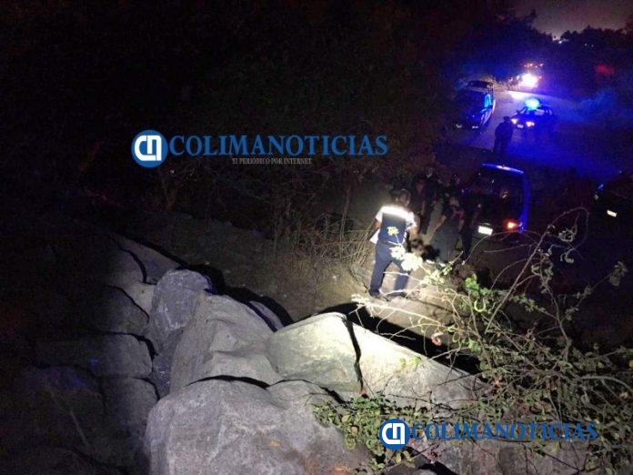 Mujer resulta lesionada al caer su auto del puente de Tepalcates9