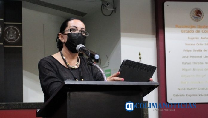 Claudia Aguirre pide garantizar recursos, a favor de bomberos
