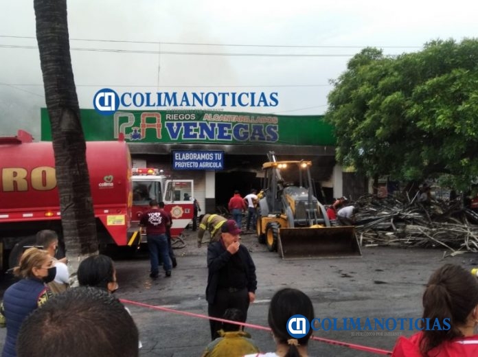 Se incendia negocio Riegos y Alcantarillados Venegas