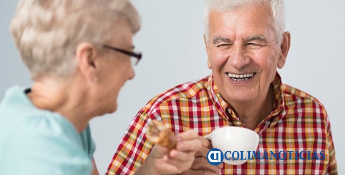 adulto mayor café