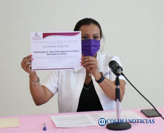 Recibe el DIF Estatal constancia de Infocol por 100% de transparencia