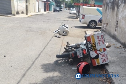 Repartidor de comida es arrollado por camioneta en Salagua021