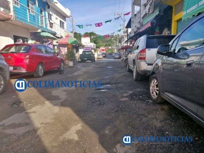 Baches invaden el 60% de las vialidades de Manzanillo