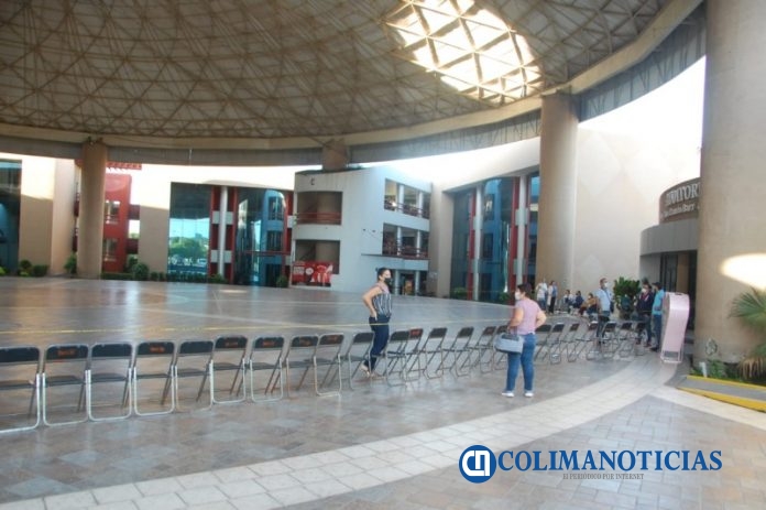 En riesgo el ciclo escolar de Colima por impago a docentes