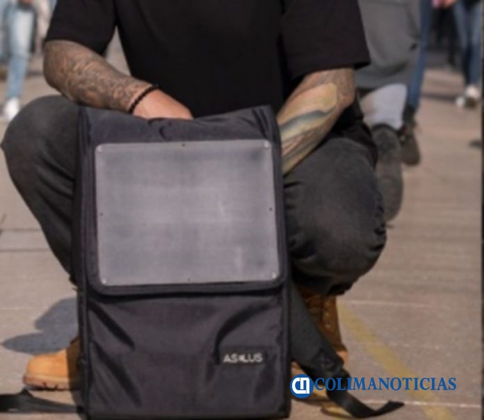 Mexicano crea mochila a base de piel de nopal con carga solar