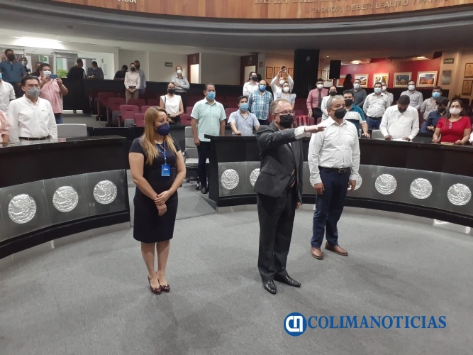 Vicente Reyna toma protesta TAE