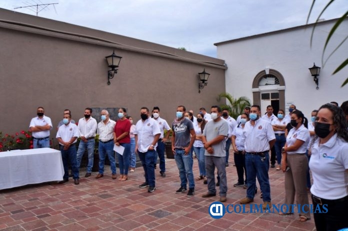 Entrega Felipe Michel nombramiento a directores y coordinadores