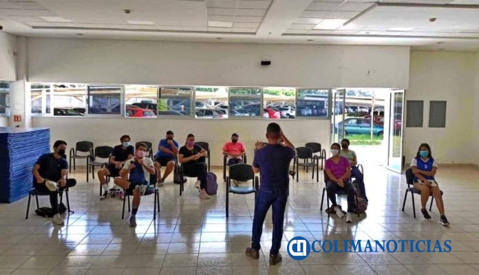 Vuelven alumnos a las aulas y talleres de la UdeC_e