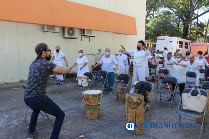 Adultos Mayores en municipio de colima