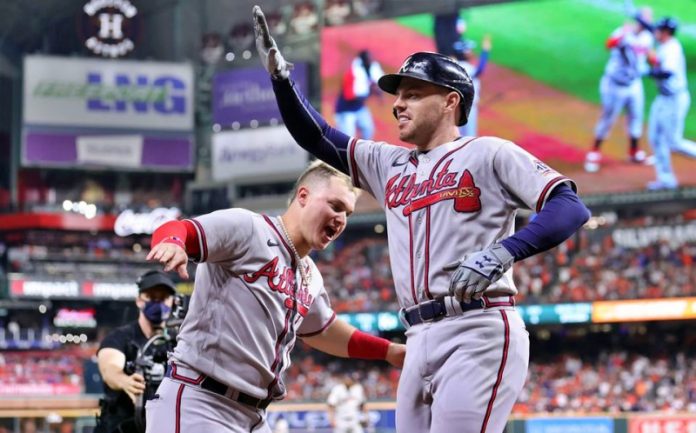 Bravos de Atlanta vencen a los Astros de Houston