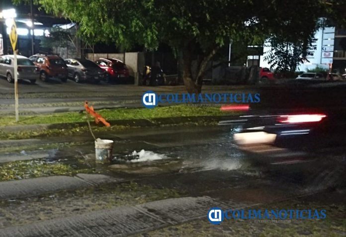 Miles de litros de agua desperdiciados en zona norte de Colima41