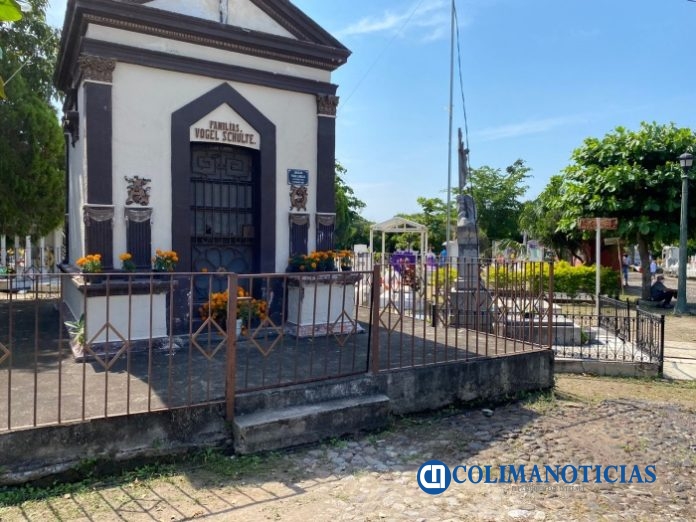 panteon de colima mausoleo