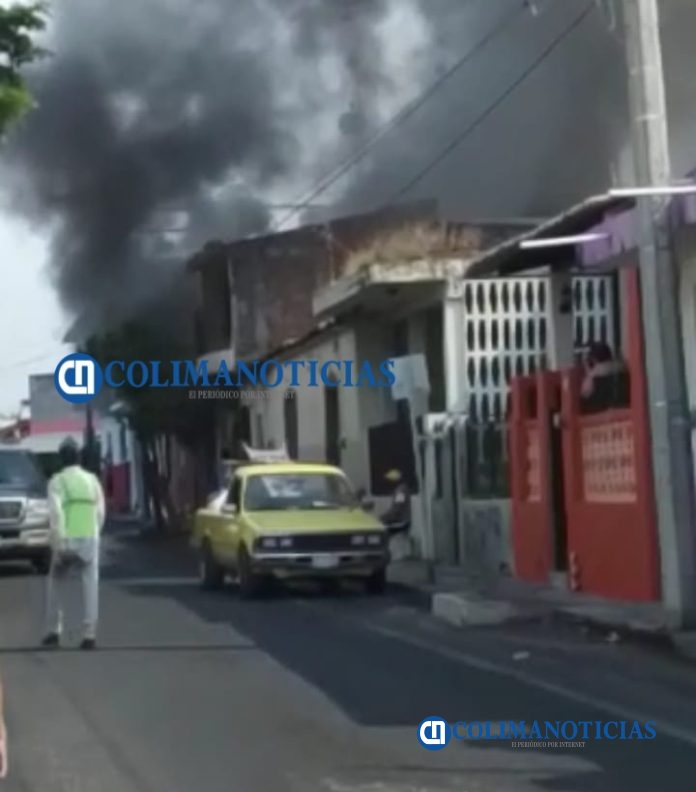 Fuego consume una vivienda cerca de las 7 esquinas