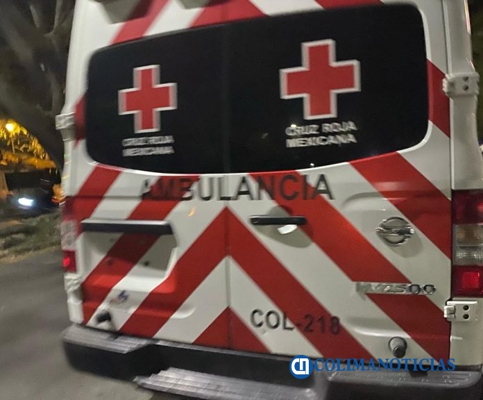ambulancia colima noche