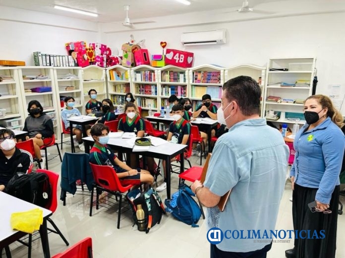 Visita de seguimiento a planteles incorporados a la UdeC en Manzanillo