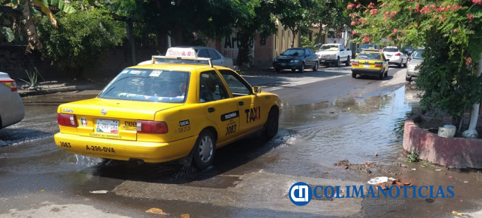 desabasto de agua Tecomán taxi